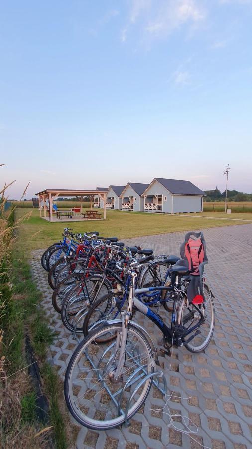 Domki Pozdrowie Rusinowo (Slawno) Exterior foto